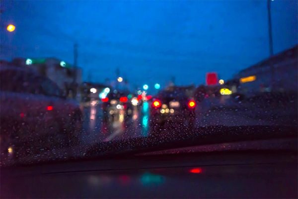Rainy commute (Flickr pool photo by Wolfkann)