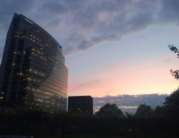 Sunset and office buildings in Rosslyn (Flickr pool photo by @TheBeltWalk)