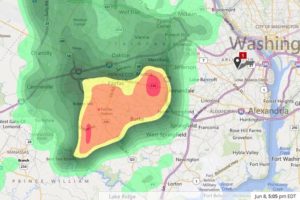 Strong storm approaching Arlington (radar image via Weather.com)