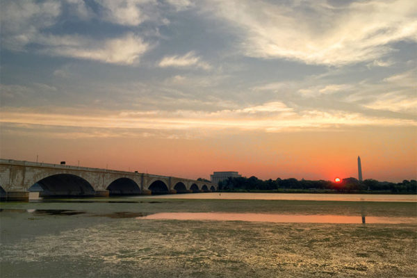 Sunrise over the Potomac and the Memorial Bridge (Flickr pool photo by David Giambarresi)