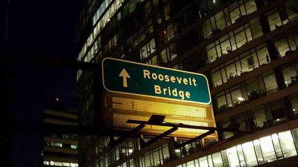 Sign for the Roosevelt Bridge (Flickr pool photo by Edobson22207)