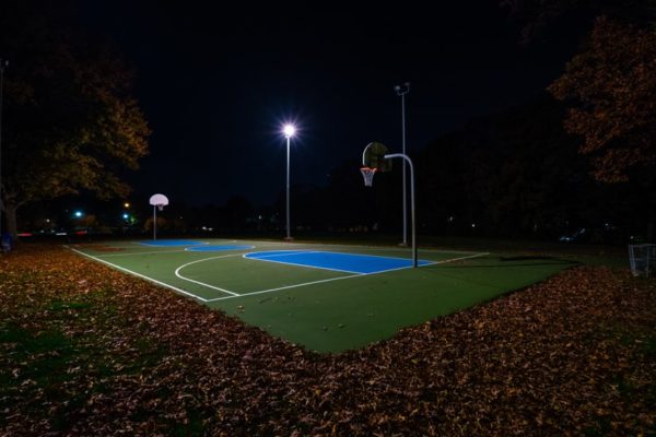 Basketball court at Fort Barnard Park (Flickr pool photo by Erinn Shirley)