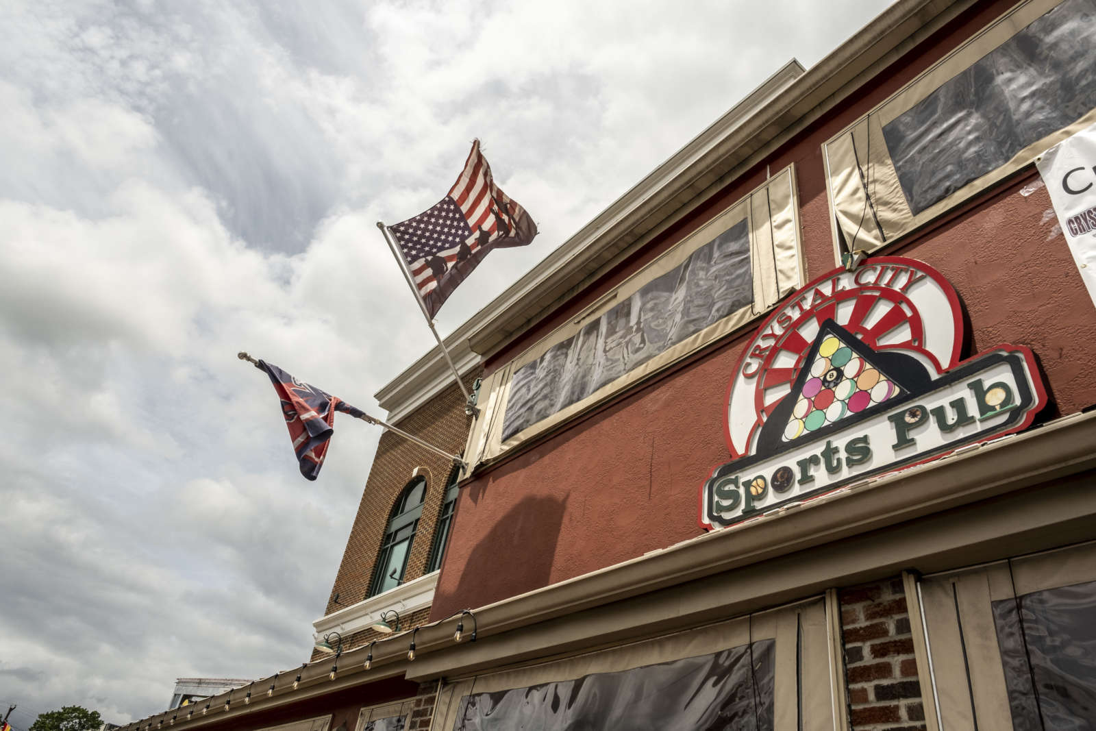 Three Arlington establishments recognized as top 250 sports bars in the U.S.