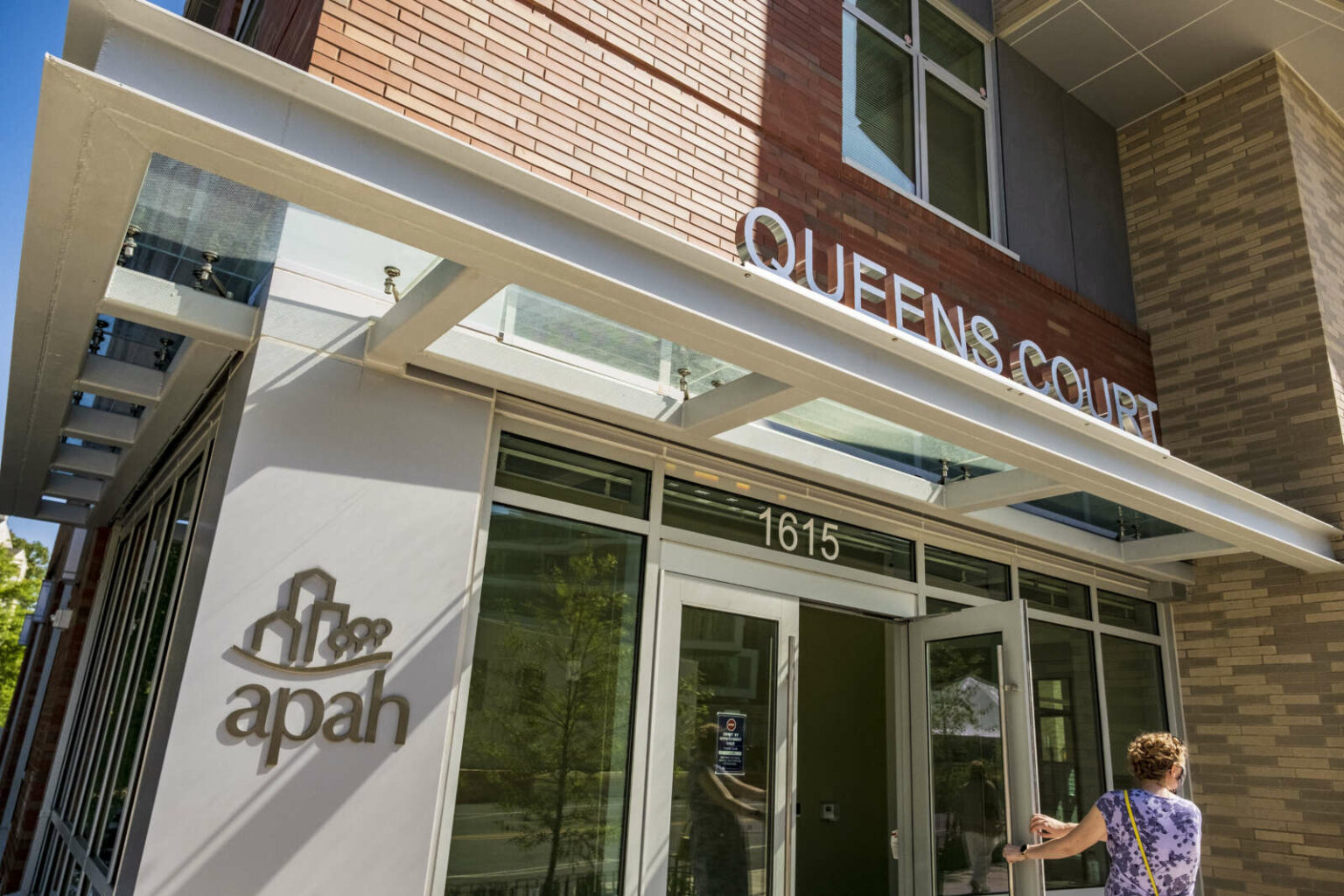 APAH Unveils New Affordable Housing Complex in Rosslyn