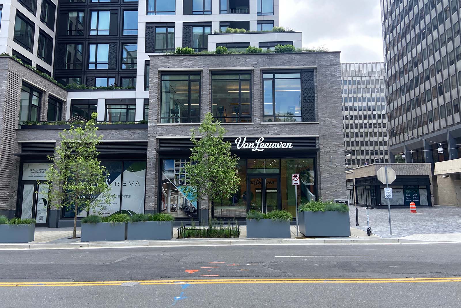 UPDATED: Van Leeuwen ice cream shop may open next week in Crystal City - Vimarsana News